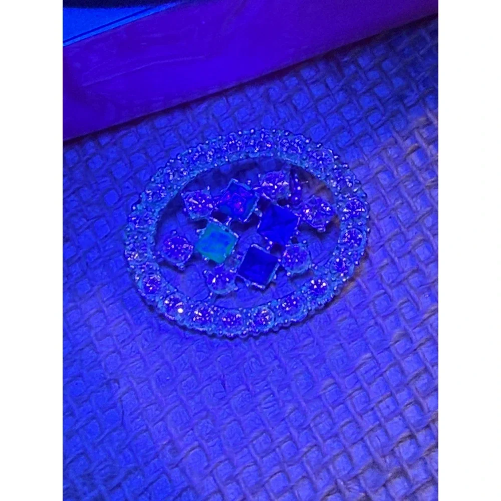 Vintage Silver Tone Blue Sapphire Rhinestone Oval Brooch Pin UV Fluorescent - Picture 4 of 8
